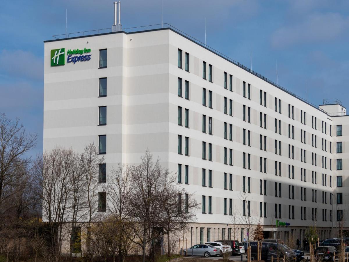 HOLIDAY INN EXPRESS - MUNICH NORTH, AN IHG HOTEL МЮНХЕН 3* (Германия) - от  6406 RUB | NOCHI